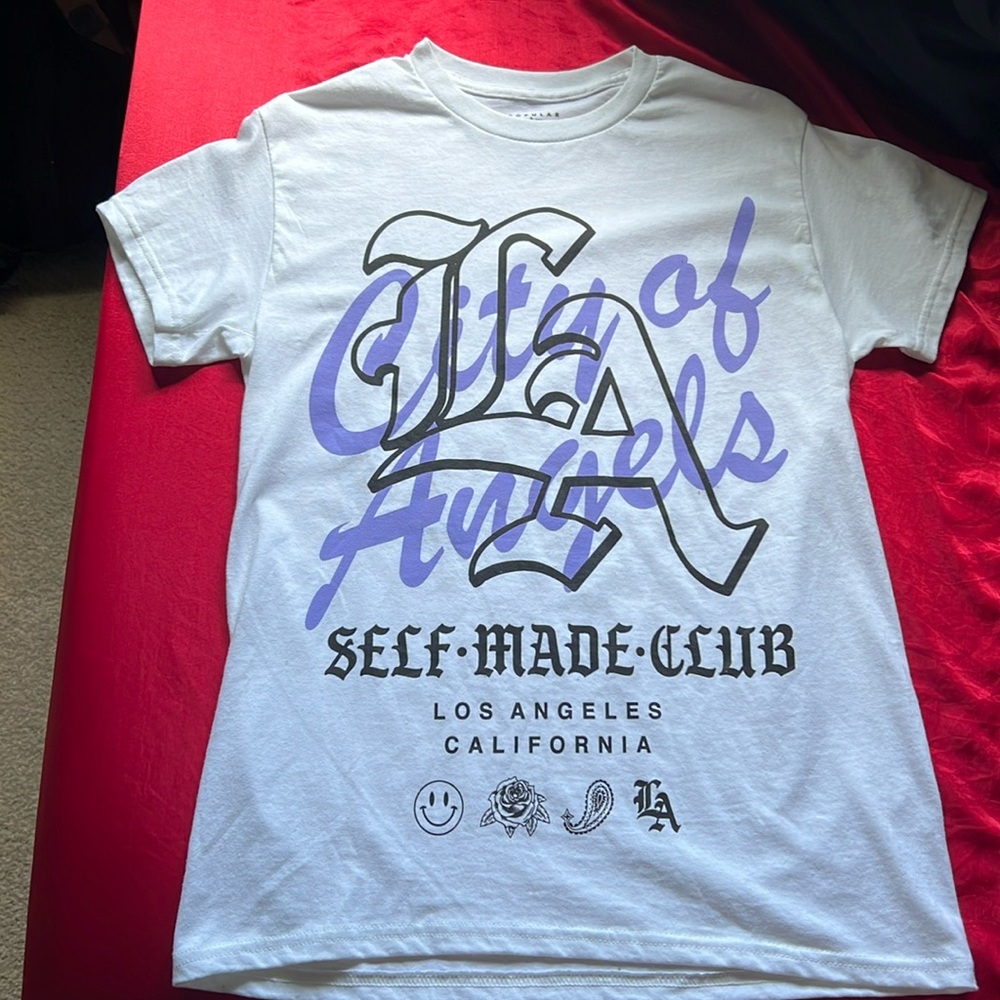 LA City Of Angles T-shirt. Size Small